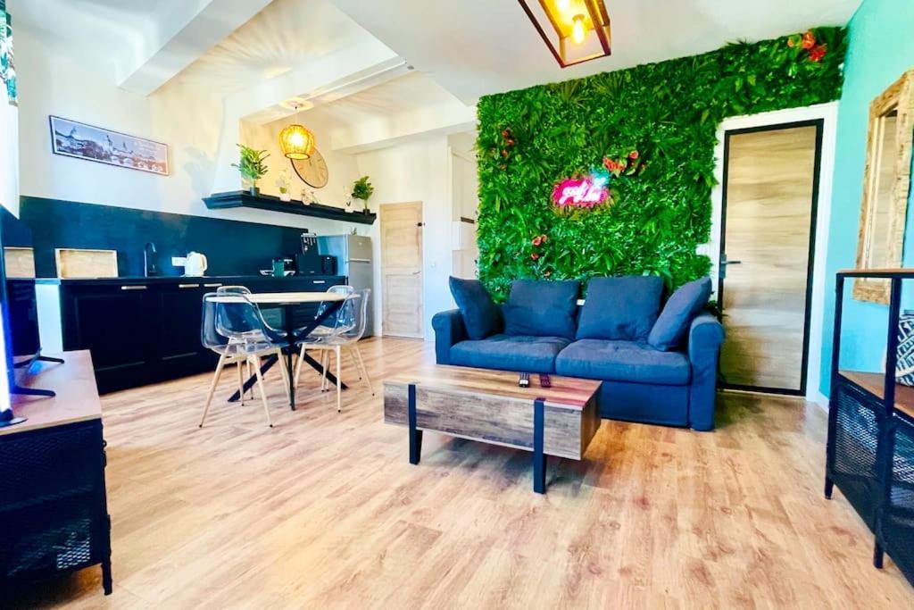 Jungle Room Le Muy Eksteriør bilde